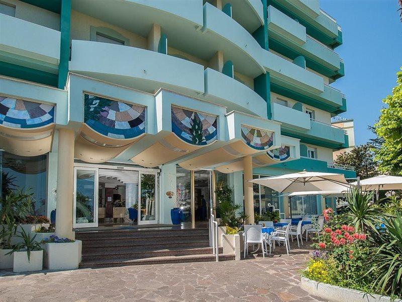 Hotel Losanna Gabicce Mare Extérieur photo