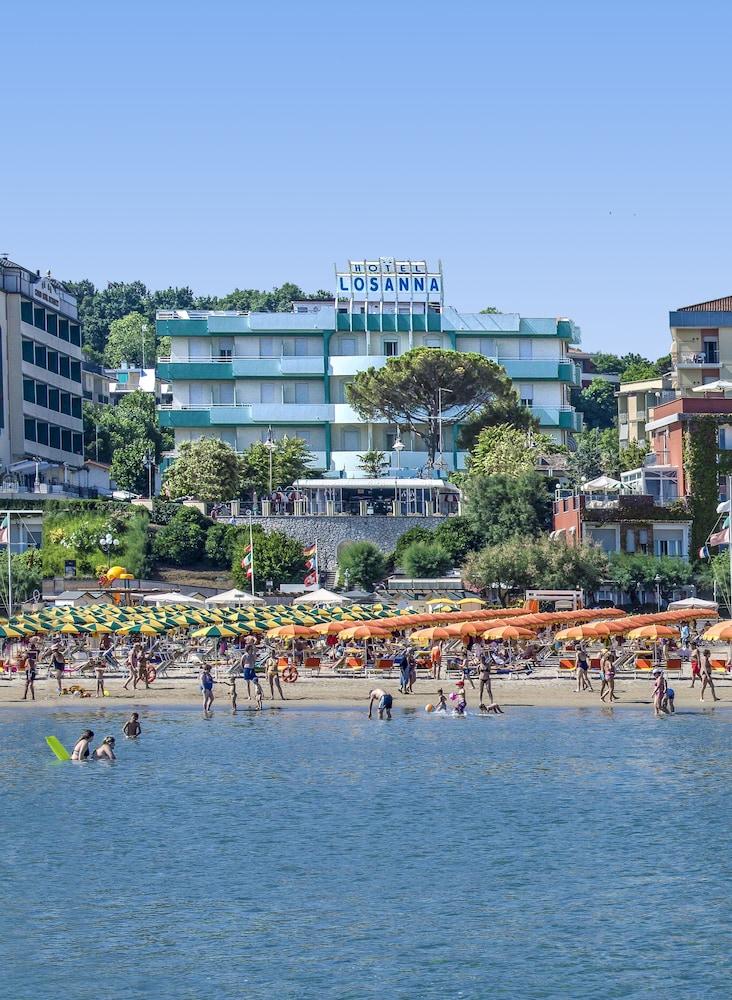 Hotel Losanna Gabicce Mare Extérieur photo