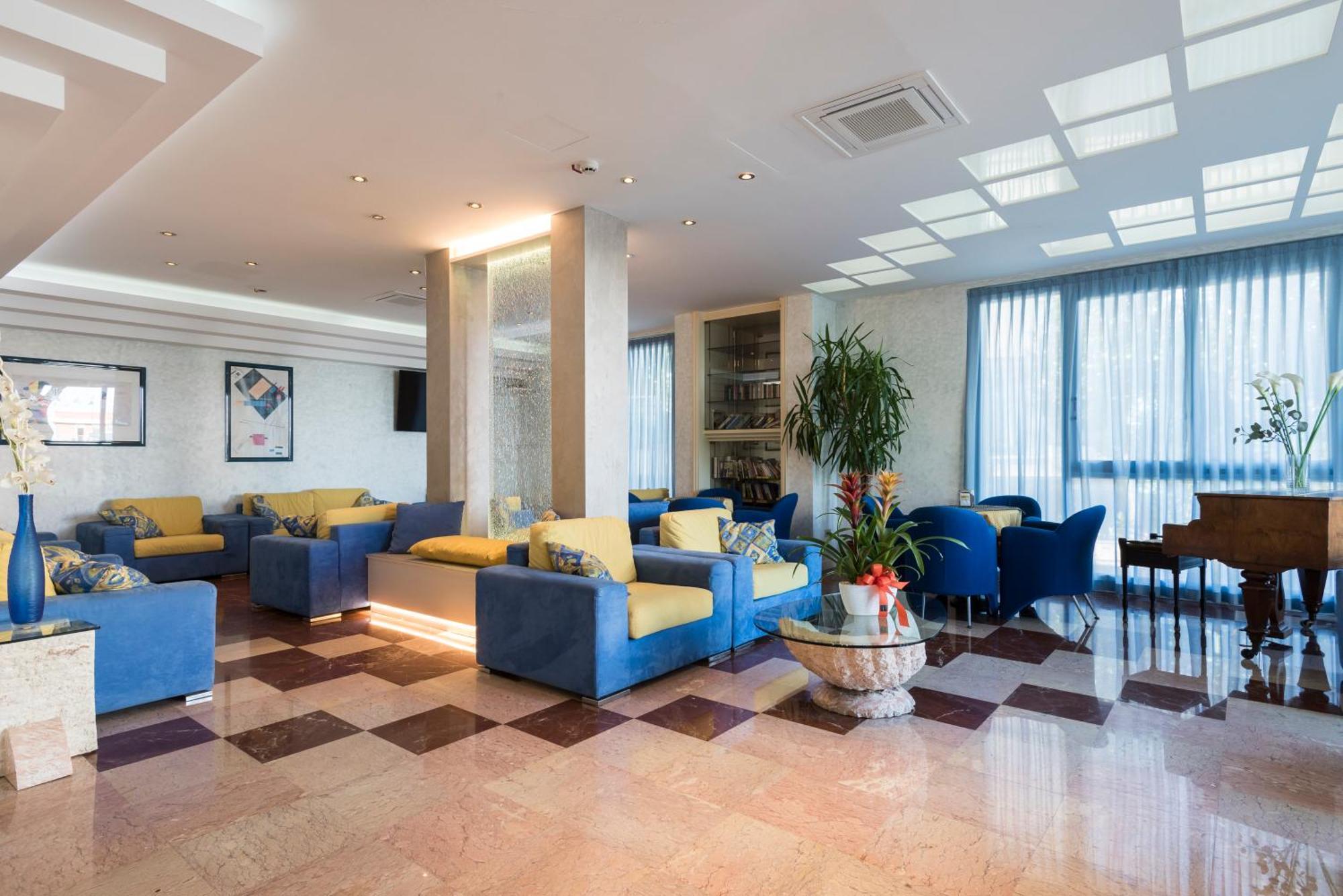 Hotel Losanna Gabicce Mare Extérieur photo