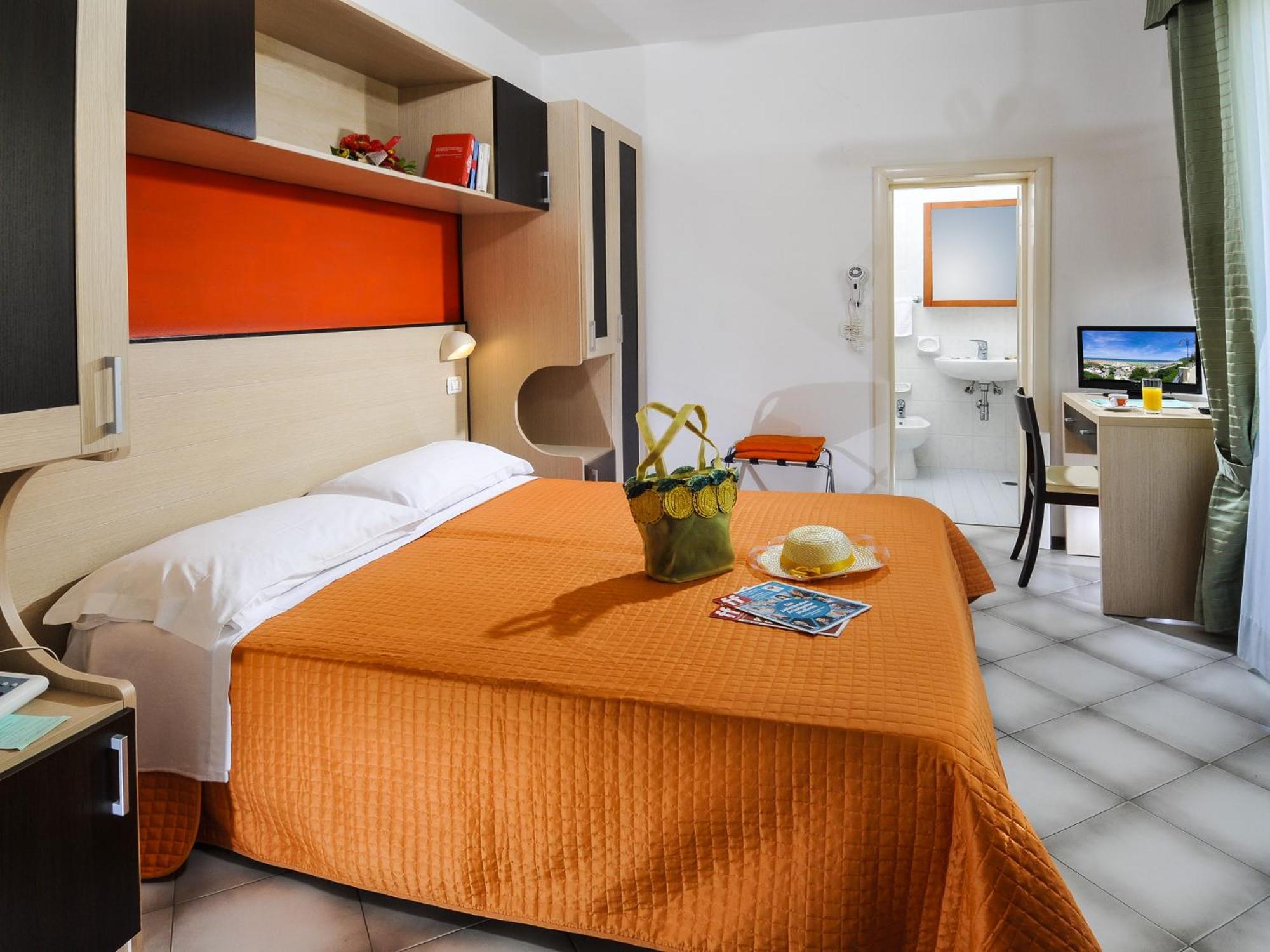 Hotel Losanna Gabicce Mare Extérieur photo