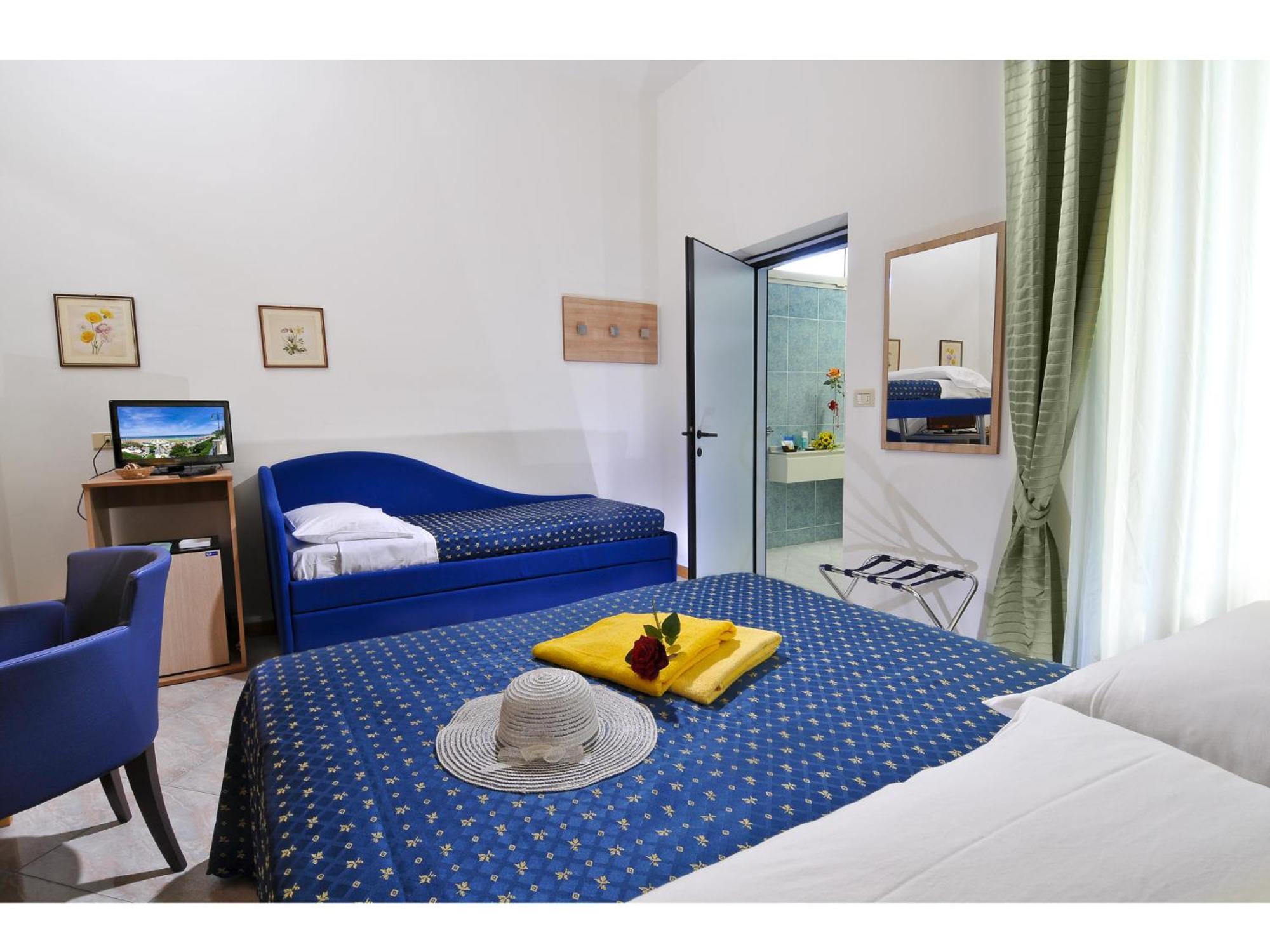 Hotel Losanna Gabicce Mare Extérieur photo